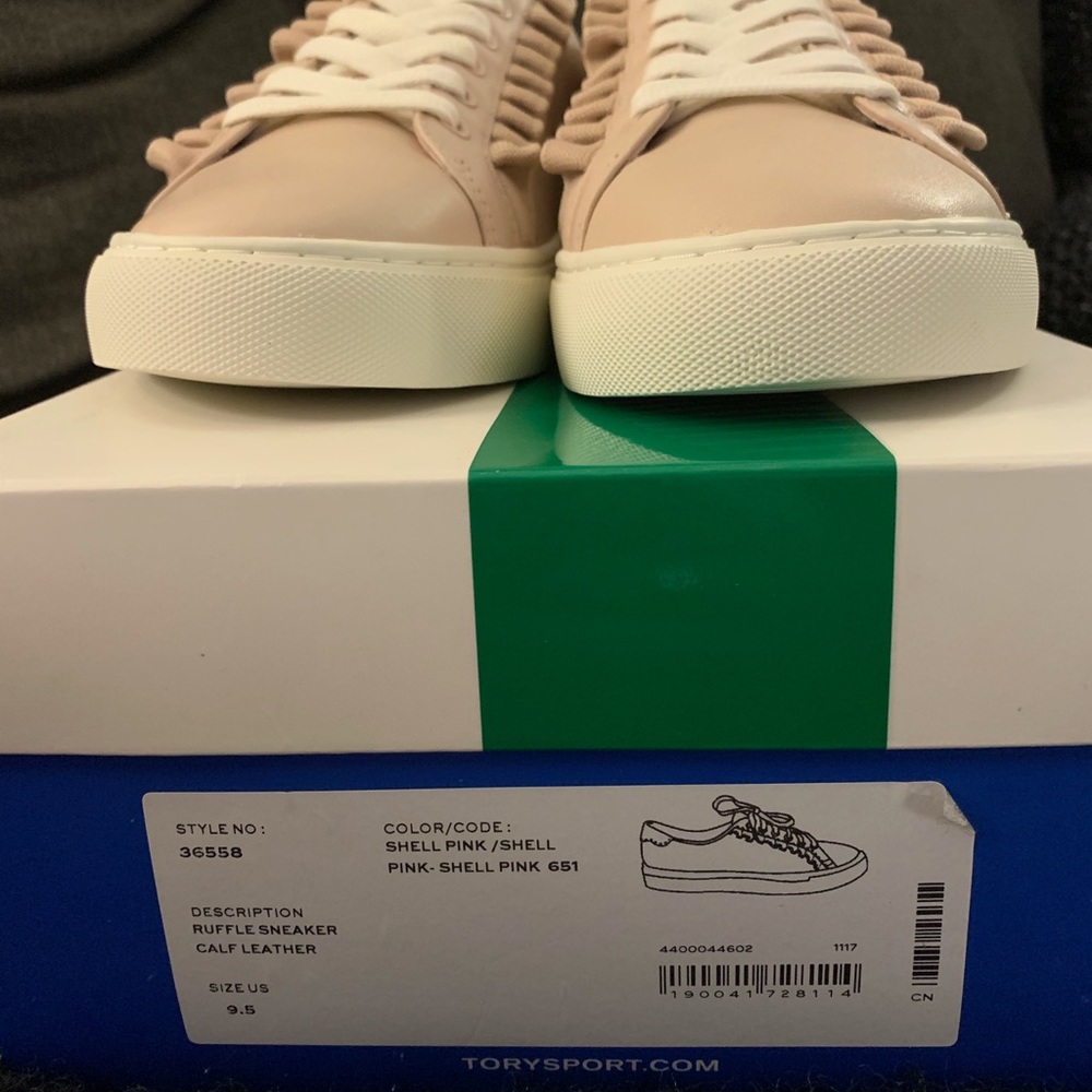 Tory Burch ruffle sneaker